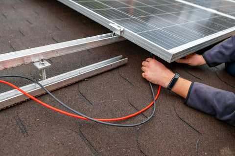how you should connect diode to solar panel