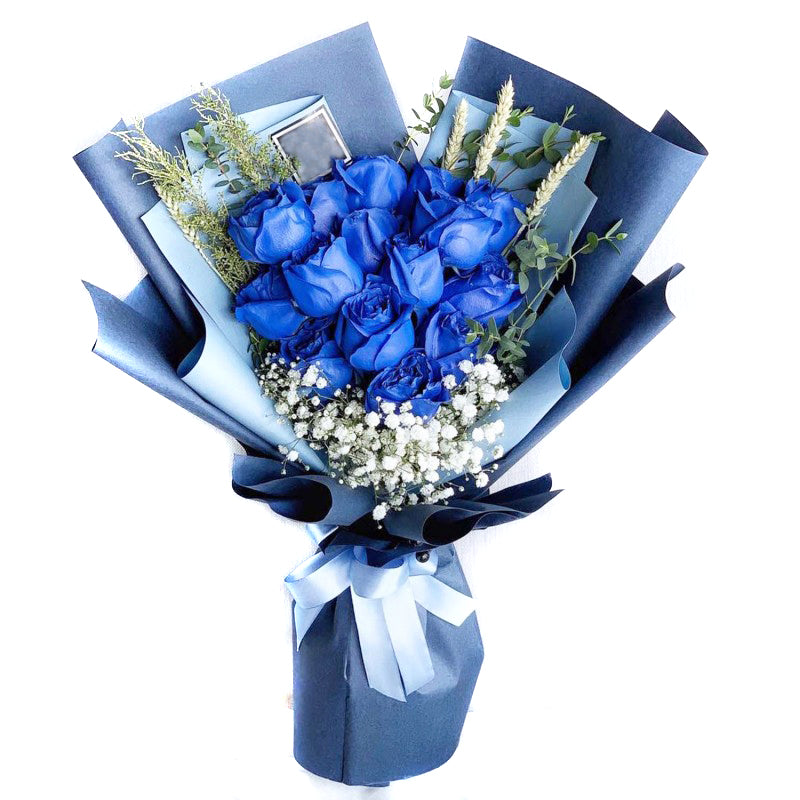 Ramo 12 rosas azules – florería La Maison
