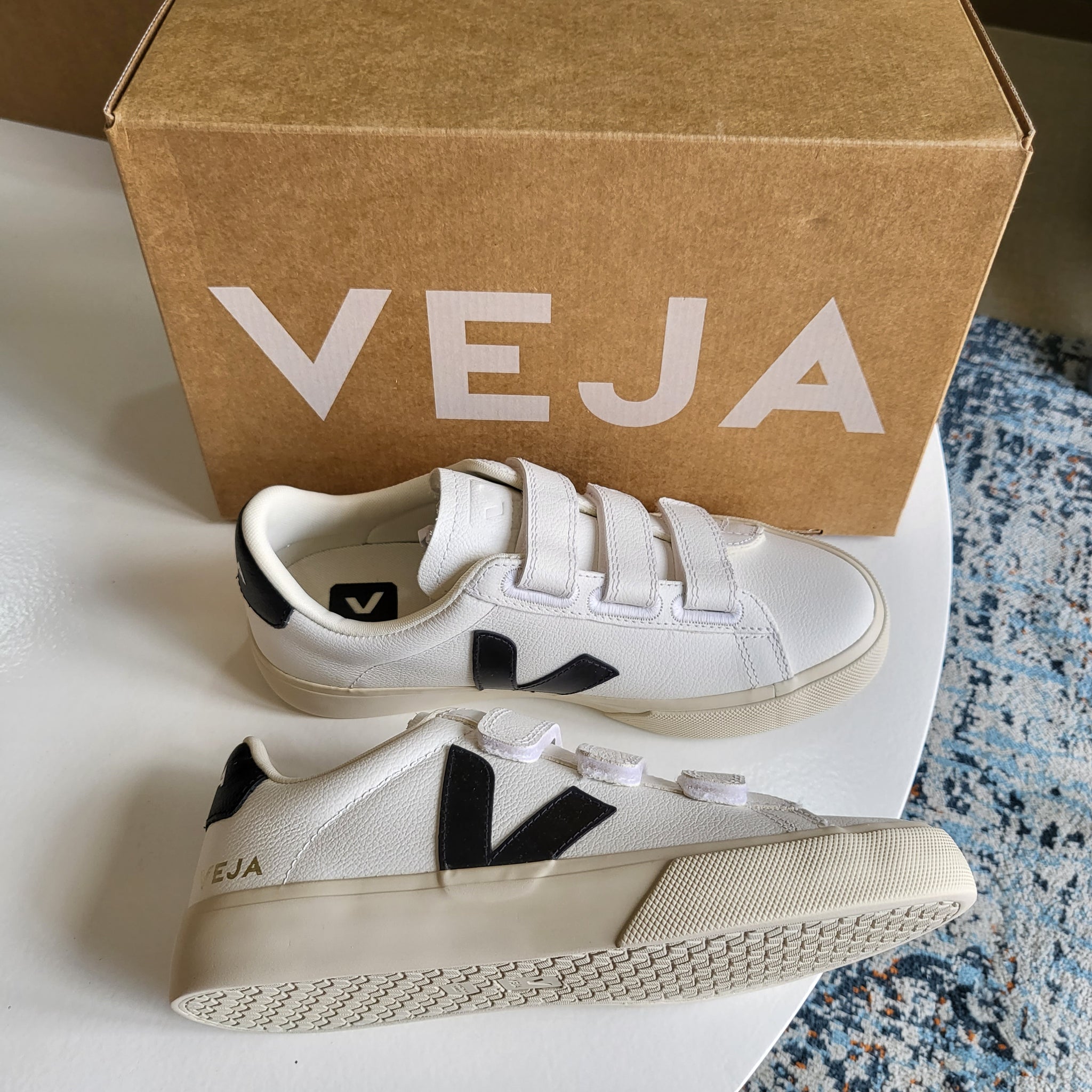 VEJA Recife Sneakers White/Black – The Glam Zone PH