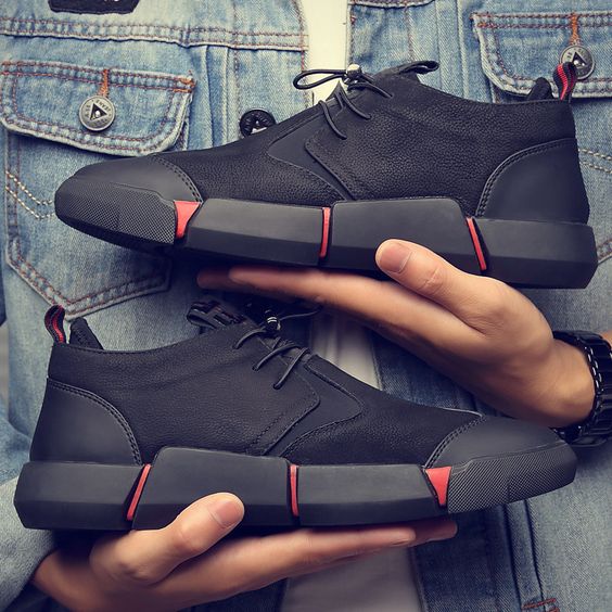 trendy black sneakers 2019