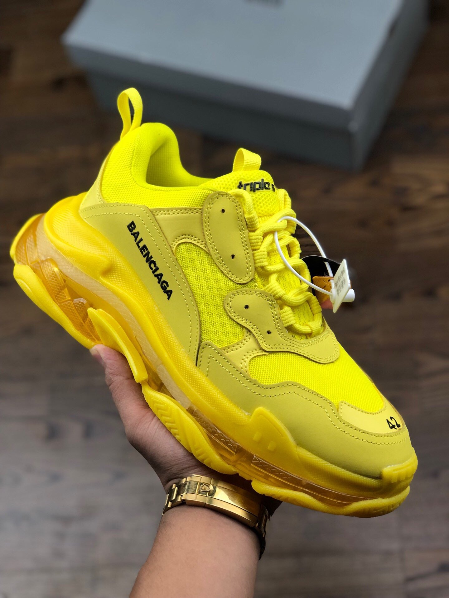 triple s noir et jaune