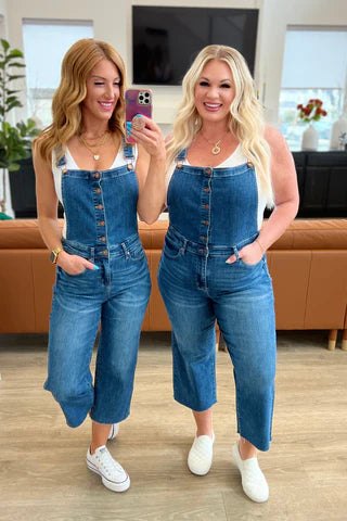 How to Style Denim Overalls