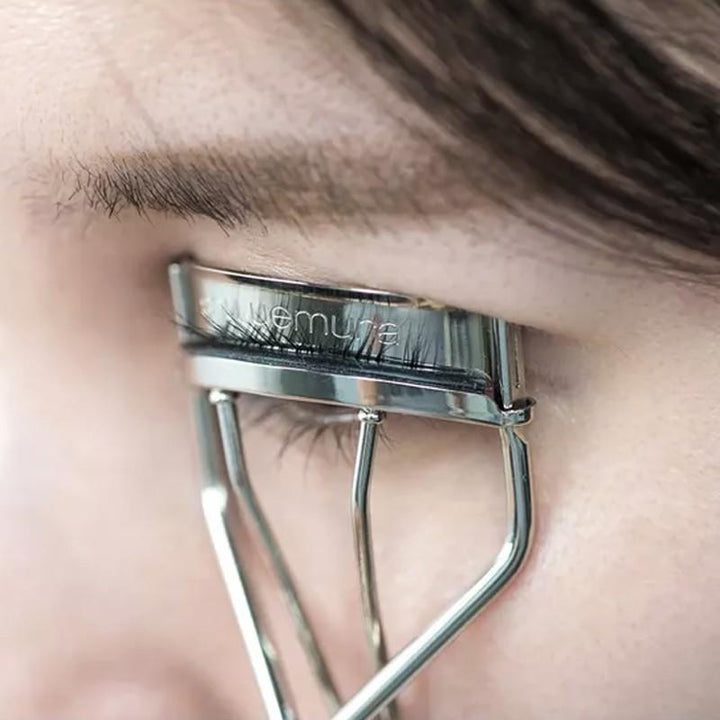 Shu Uemura Eyelash Curler (Plus One Silicone Refill Pad) | lupon.gov.ph