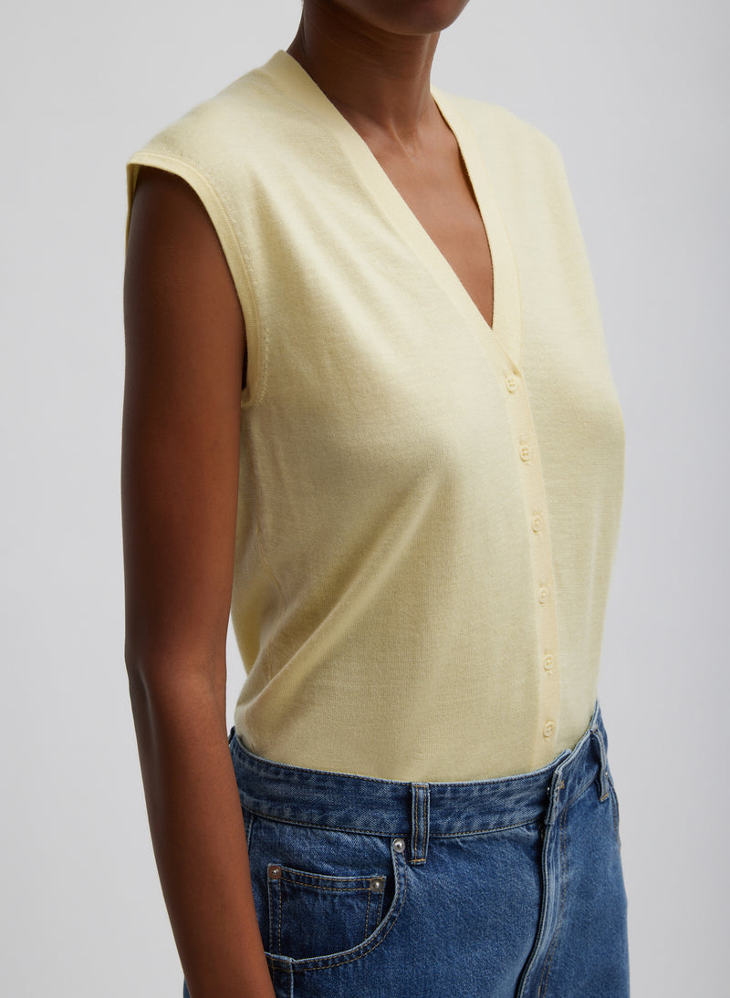 티비 Tibi Cashmere Silk Blend Sleeveless Button Down Sweater,Lemon Ice