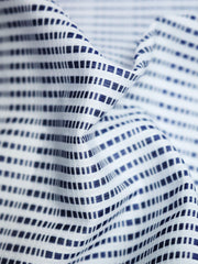 Patterned fabric for tailored shirt