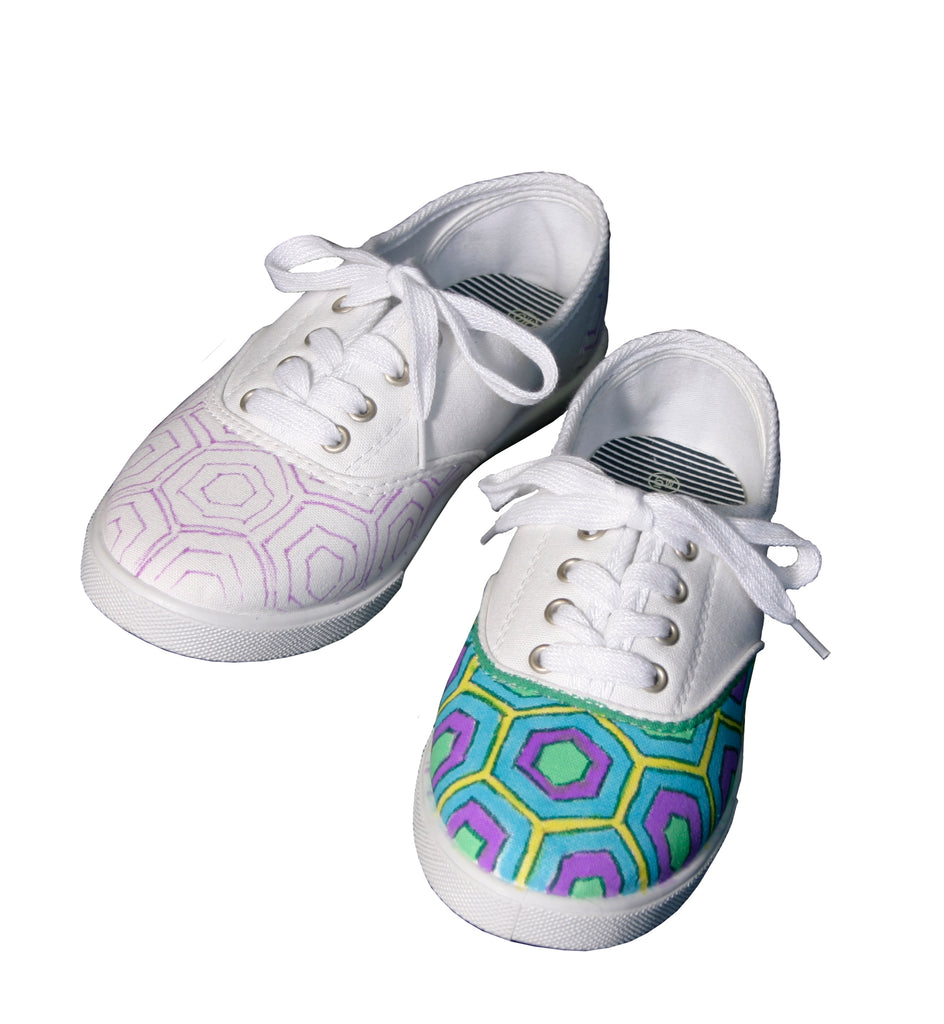 Hexagon Patterned Shoes — Marvy Uchida