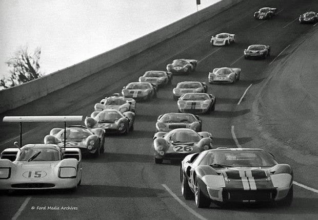 1967 24 Hours of Daytona - Pace lap