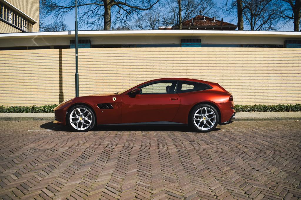 2016 Ferrari GTC4Lusso T