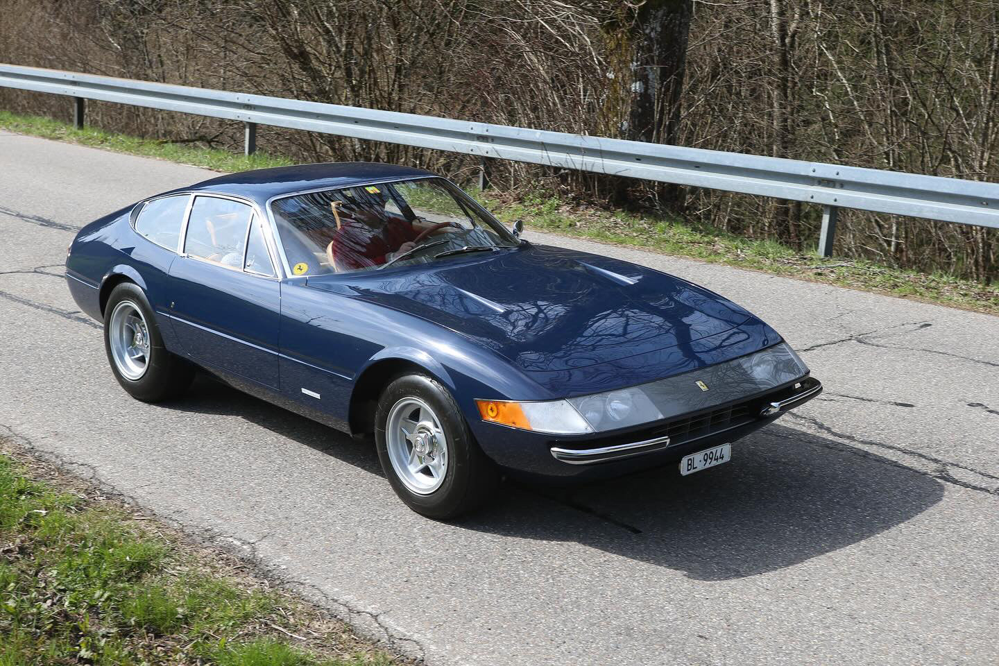 Blu Ferrari Ferrari 365 GTB/4