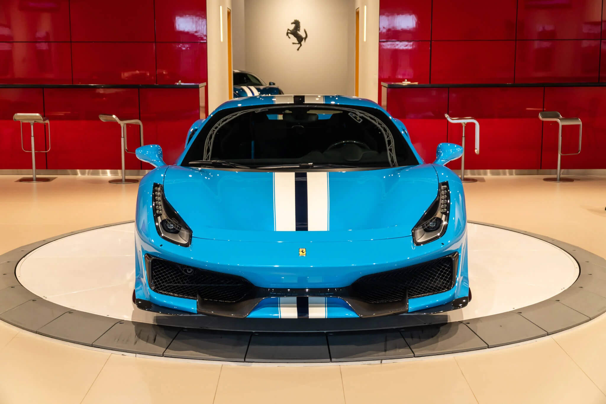 Ferrari 488 Pista in Blu Soltani