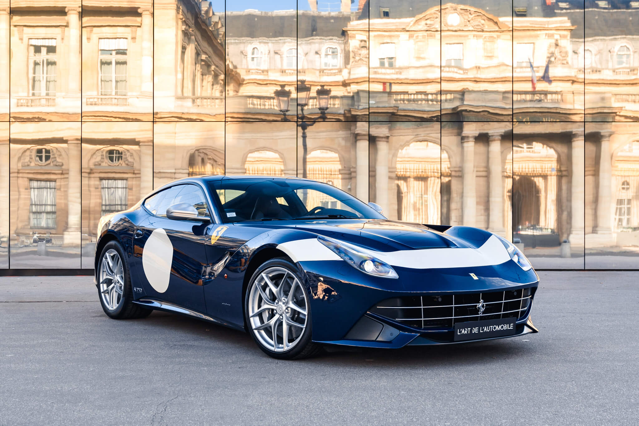 Ferrari F12berlinetta in Indigo Blau