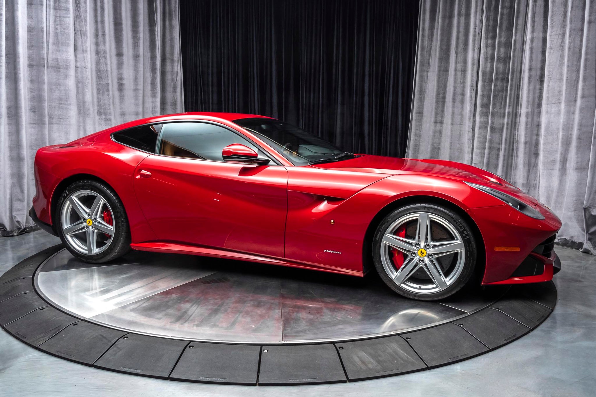 præmedicinering Uventet Udrydde 15 Shades Of Ferrari Red | ROSSOautomobili