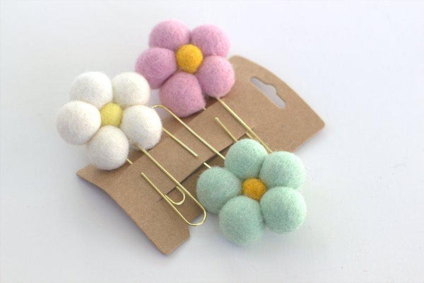 Flower Planner Clip Bookmark- SET OF 3- Pinks & Lavender Daisies- Planner Accessories - Page Marker - 100% Wool- Planner Accessories - Page Marker Pom Poms - 1" Felt Ball - 100% Wool
