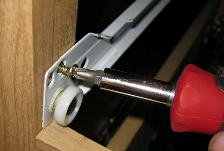 How To Replace Old Drawer Slides Only 5 Easy Steps Vadania