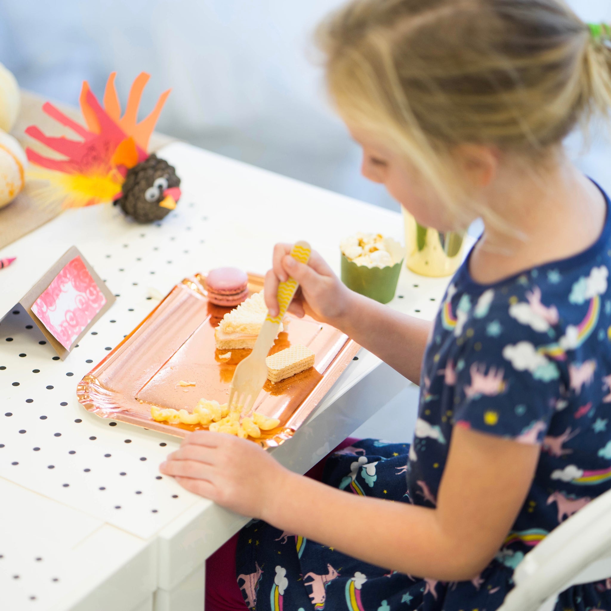 setting up an interactive kids table at thanksgiving to build social emotional skills 