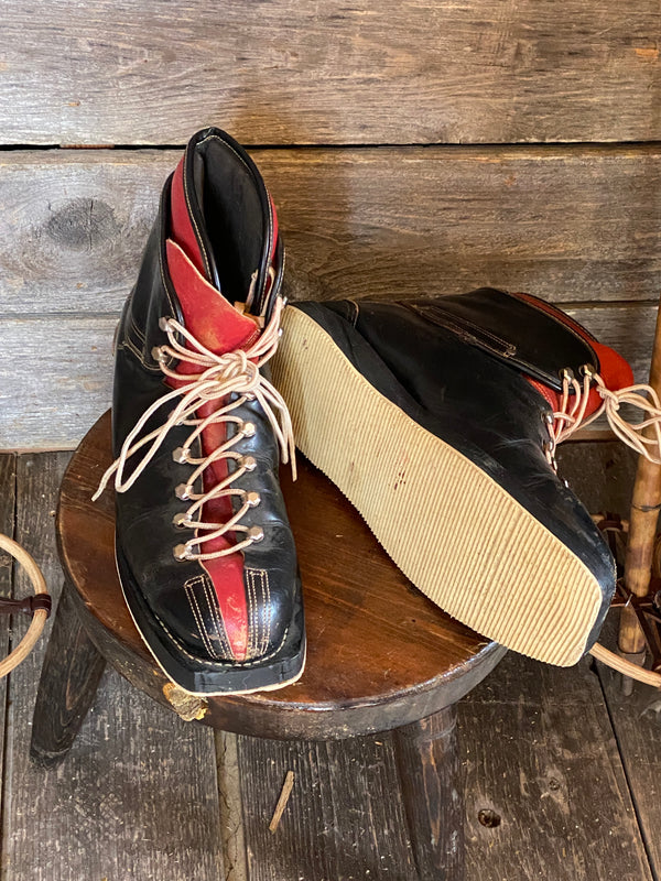antique ski boots