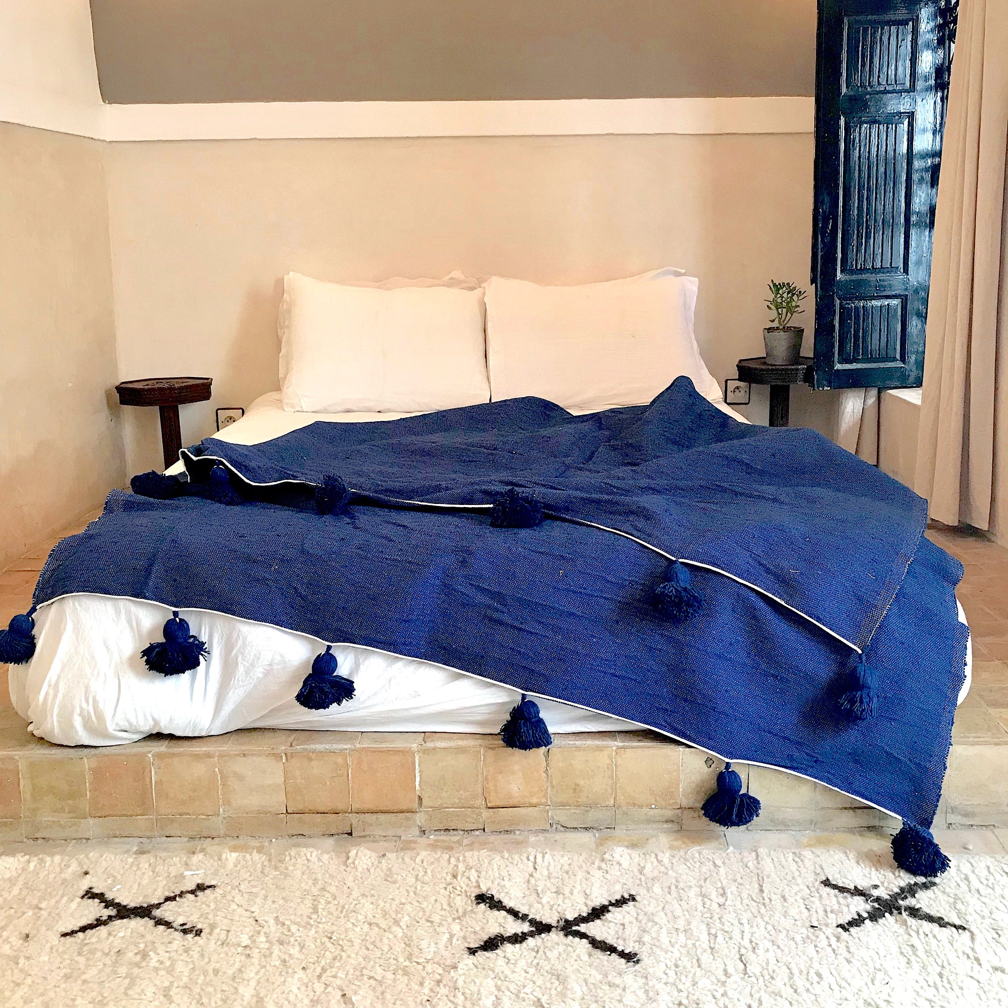 Pom Pom Blanket Montauk Navy Souks Du Monde