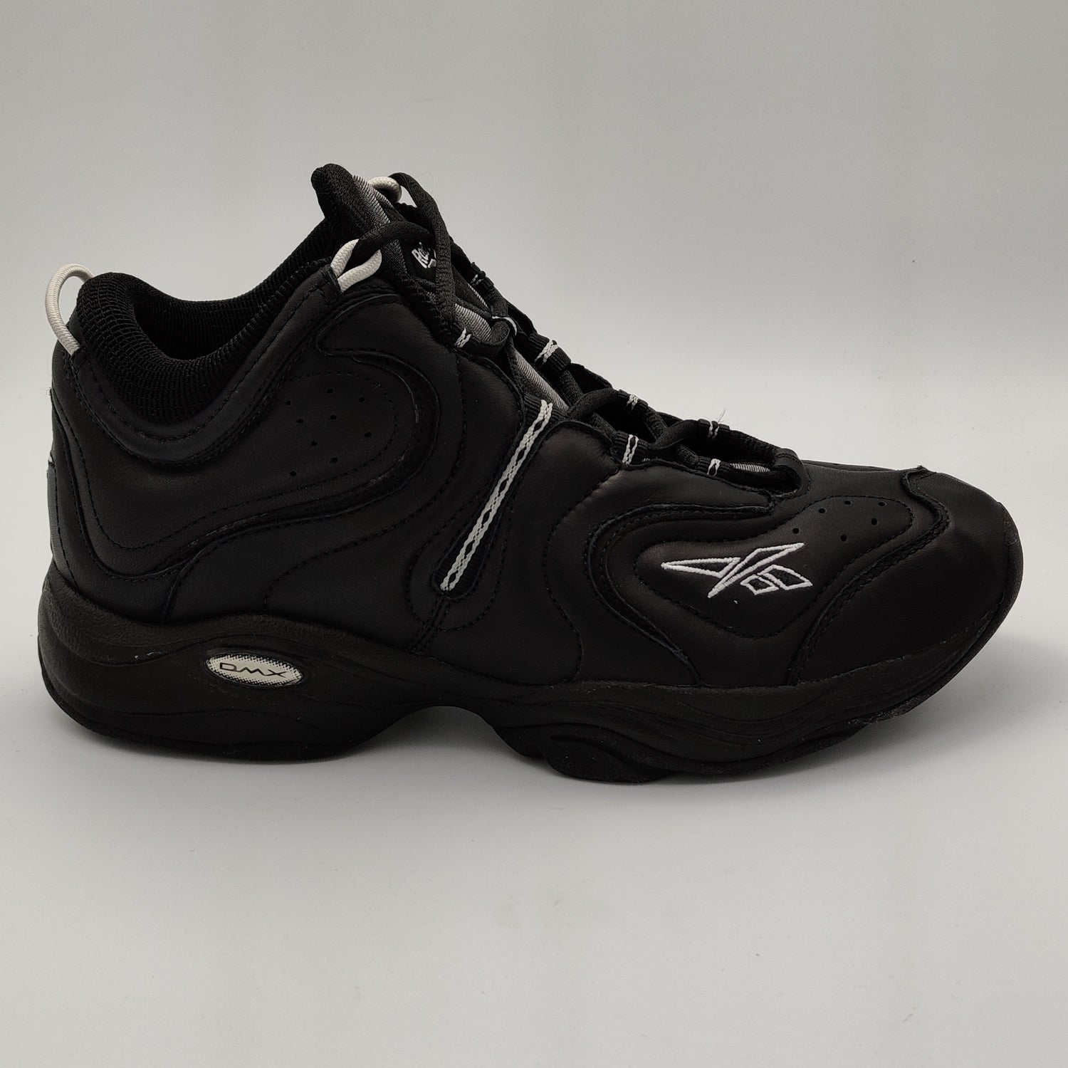 black trainers 4.5