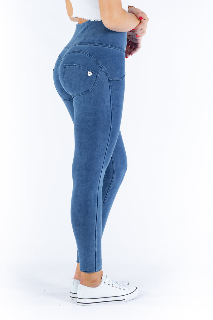 bum enhancing jeans