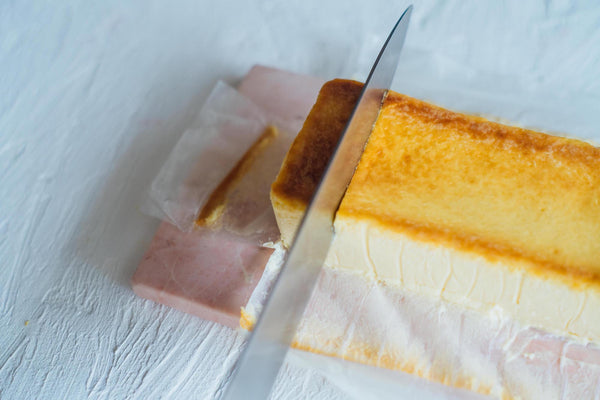 Mr Cheesecakeを綺麗に切り分け 解凍するコツ おすすめの保管方法