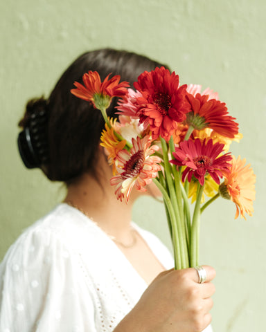 Cuidar flores naturales: consejos para disfrutar al máximo de ellas