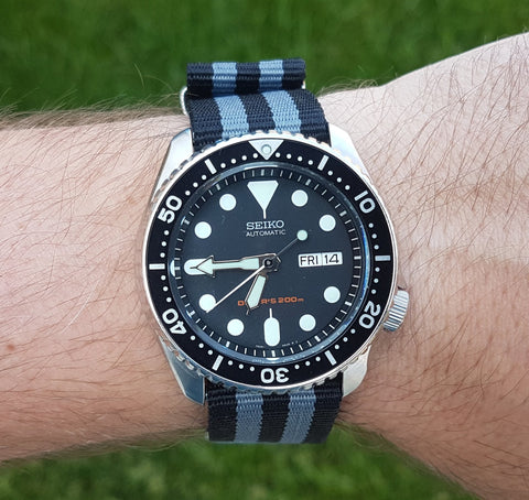 SKX007 on a 22mm Black and Grey Nato from Watch Off The Cuff