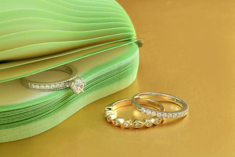 Tres tipos diferentes de anillos de compromiso