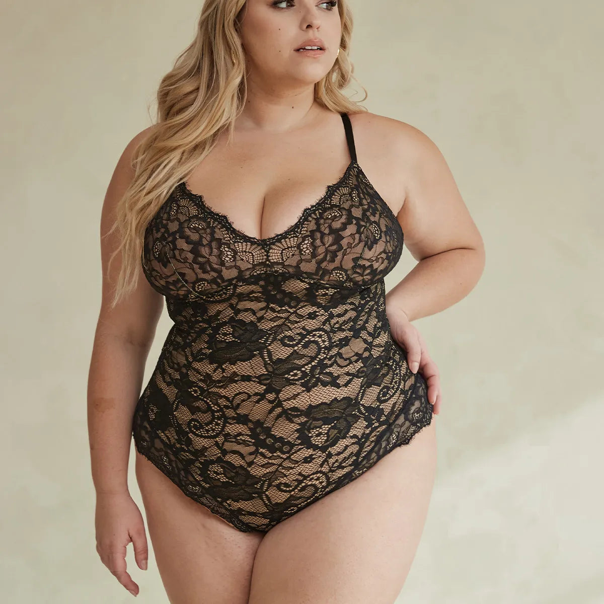 Shaping Lace Shapewear Bodysuit