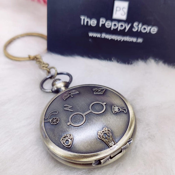 SHOP HARRY POTTER MERCHANDISE Vintage Pocket Watch With Chain