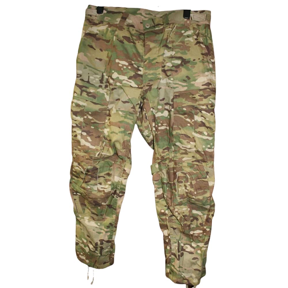 Load image into Gallery viewer, Multicam Flame Resistant Combat Pants