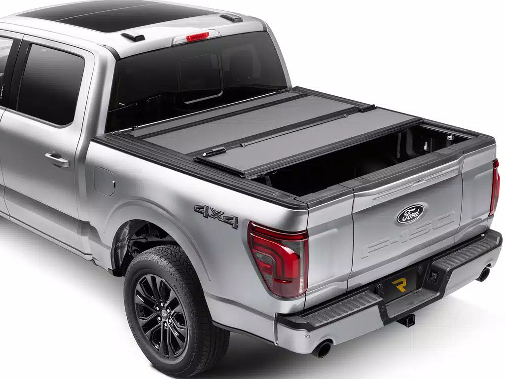 BAK 14-18 Chevy Silverado 1500 / 15-20 Silverado 2500/3500 5ft 8in Bed BAKFlip MX4 Matte Finish