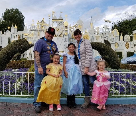 duke juanitas and family at disneyland