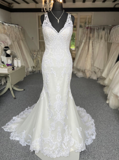 Enzoani naya shop gown