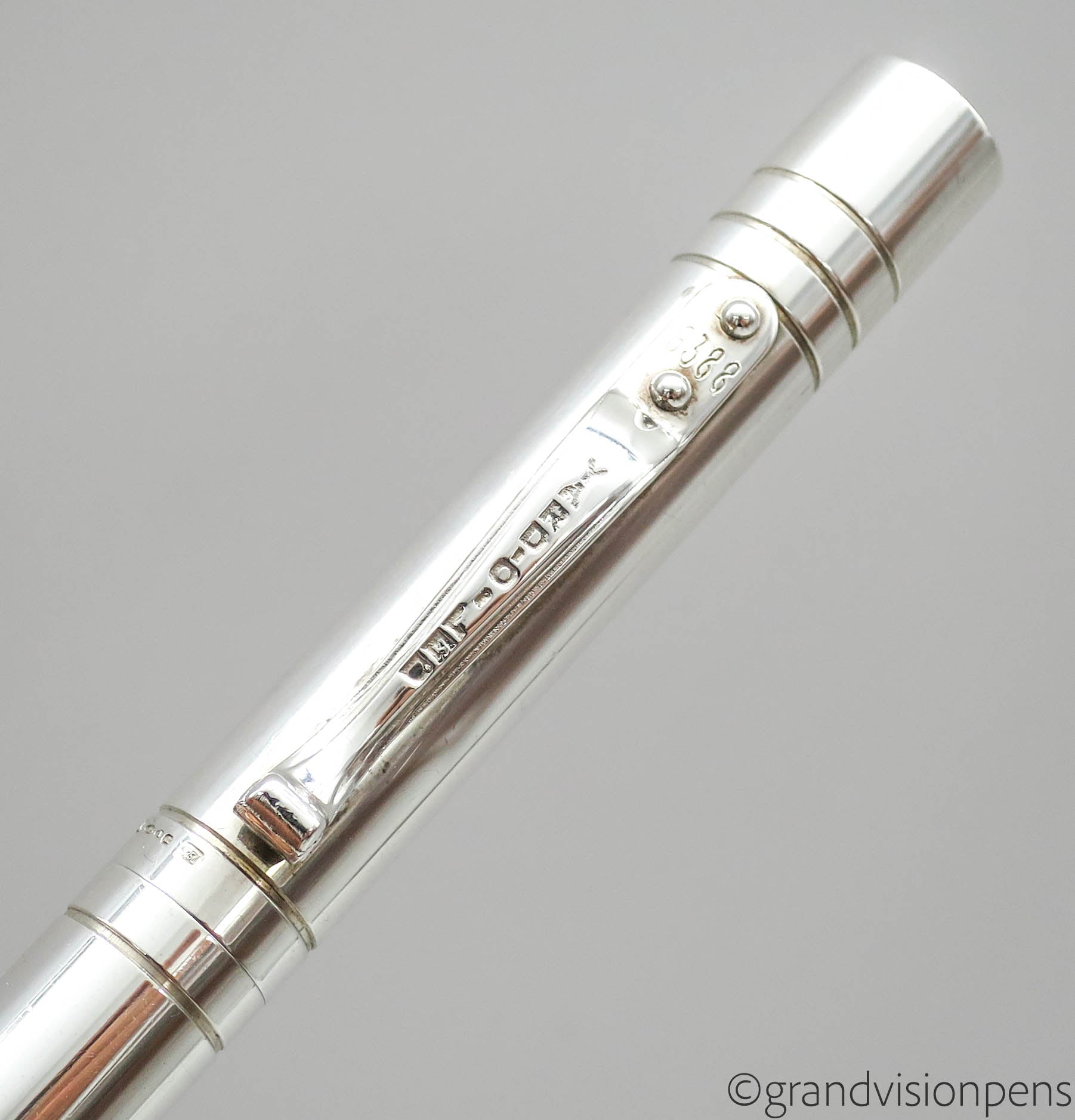 Yard-O-Led Viceroy Sterling Silver Fountain Pen 18k Medium Nib – Grand ...