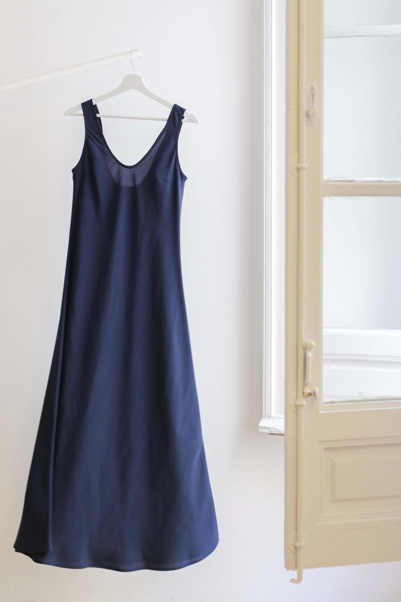 suelo Dispersión Adaptabilidad Slip Dress: Navy – The Villa Concept