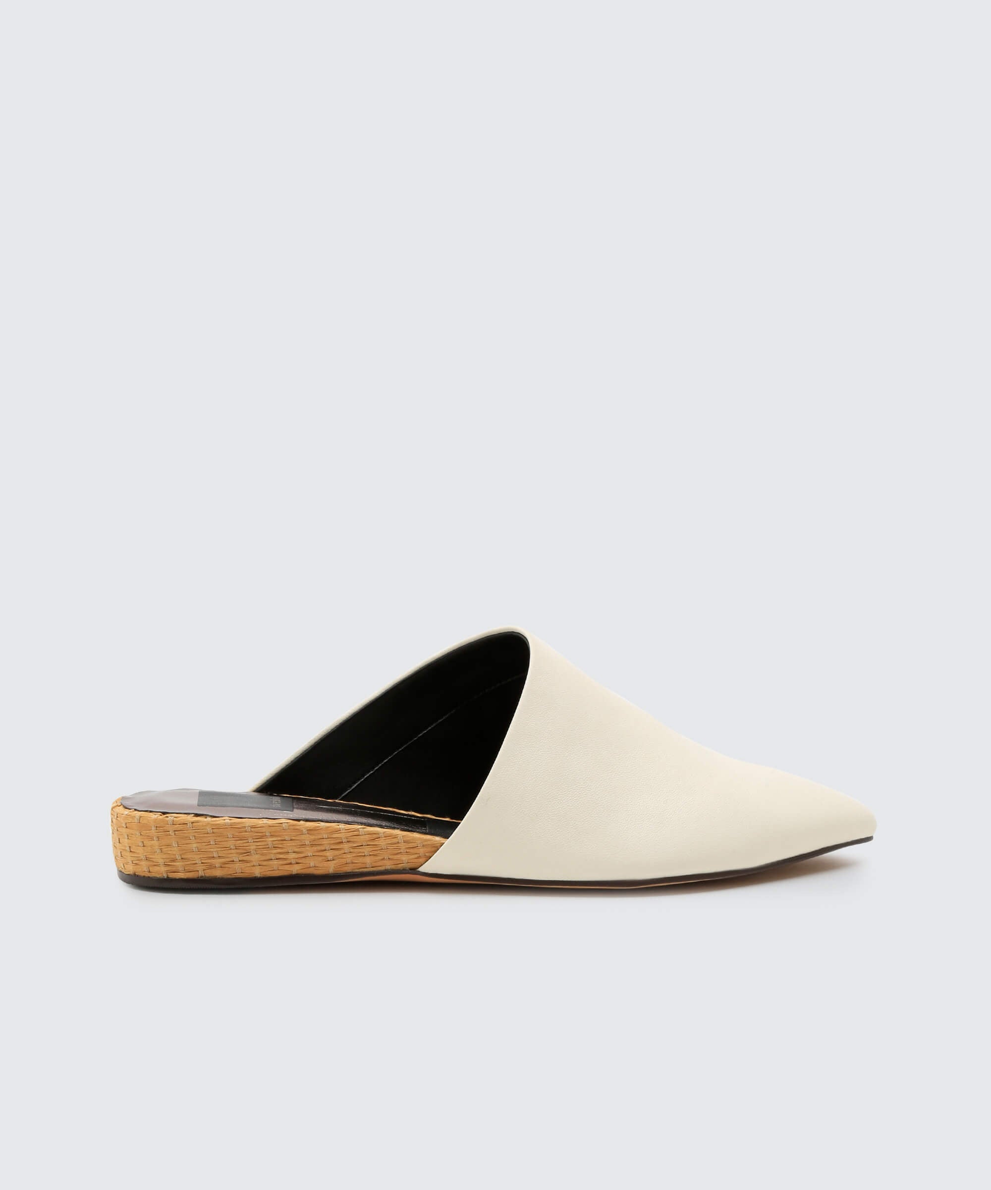 EKKO FLATS IN OFF WHITE – Dolce Vita