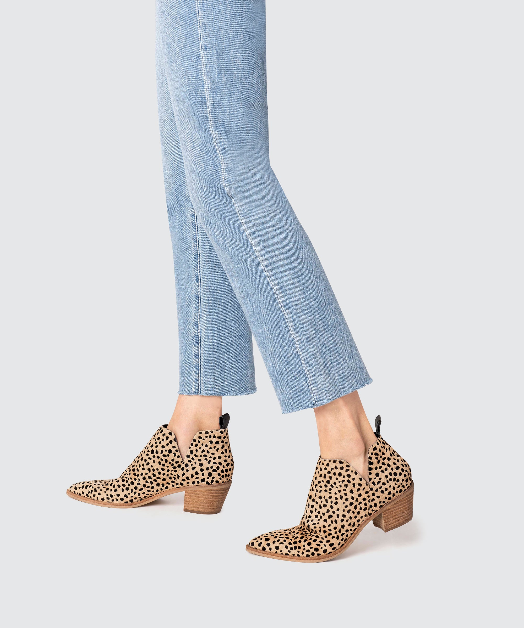 SONNI BOOTIES IN LEOPARD – Dolce Vita