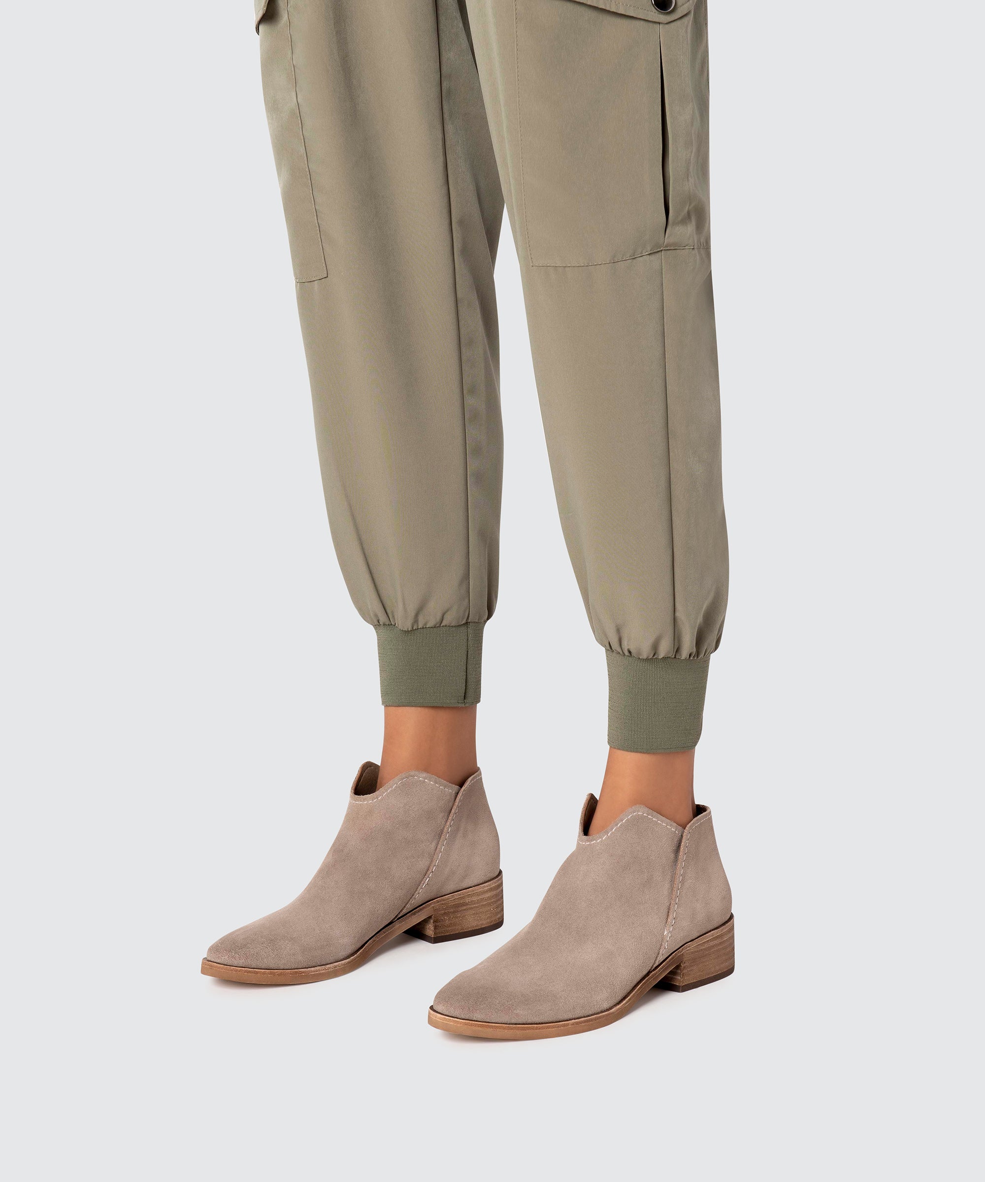 TRIST BOOTIES IN DK TAUPE – Dolce Vita