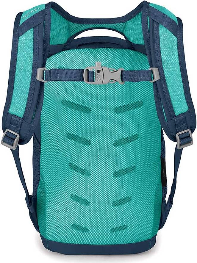 Bring this daypack along for your summer camp excusions!