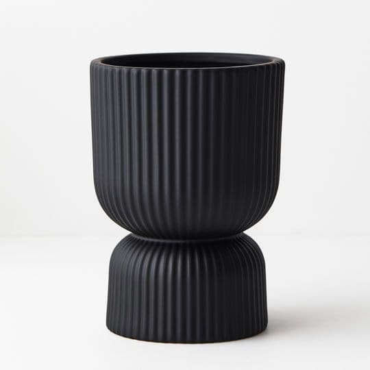 Image of Black Pot Annix Pedestal - 20cmh x 15cmd