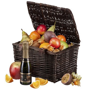 exotic-fresh-fruit-and-bubbly-sparkling-wine-hamper-basket-gifts-british-traditional-christmas-hampers-christmas-eve-hampers-online-luxury-fruit-basket-fruit-hamper-fruit-and-sparkling-wine-hamper-fruit-basket-gifts-uk-fresh-fruit-gift-basket-delivery-super gift online