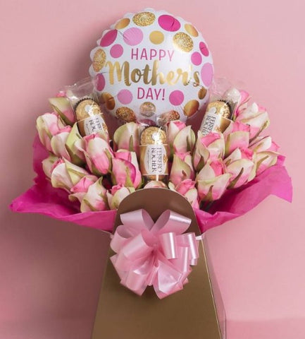 yankee candle and balloon bouquet-flower and chocolate bouquet-chocolate bouquet-pink chocolate bouquet-chocolate bouquet box-gin and yankee candle hamper-yankee candle and chocolate bouquet-pink yankee candle-chocolate bouquet-yankee candle prosecco and lindor chocolate bouquet-yankee candle gift ideas- mothers day gifts