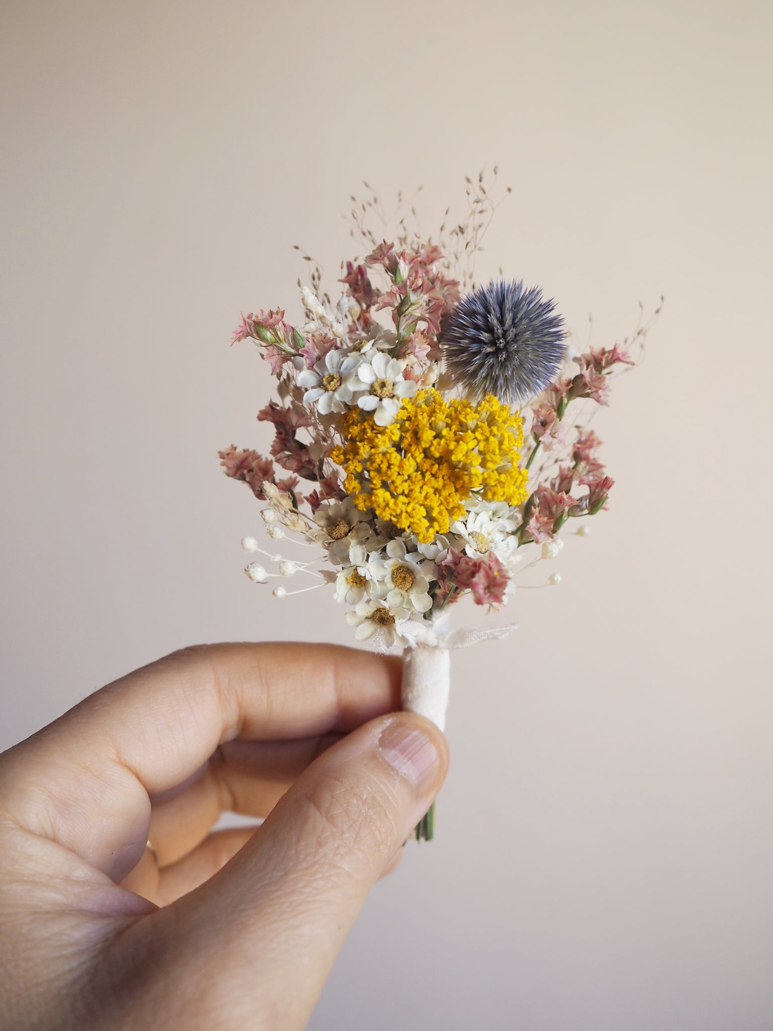 Boutonnière fleurie – Atelier Lonicera