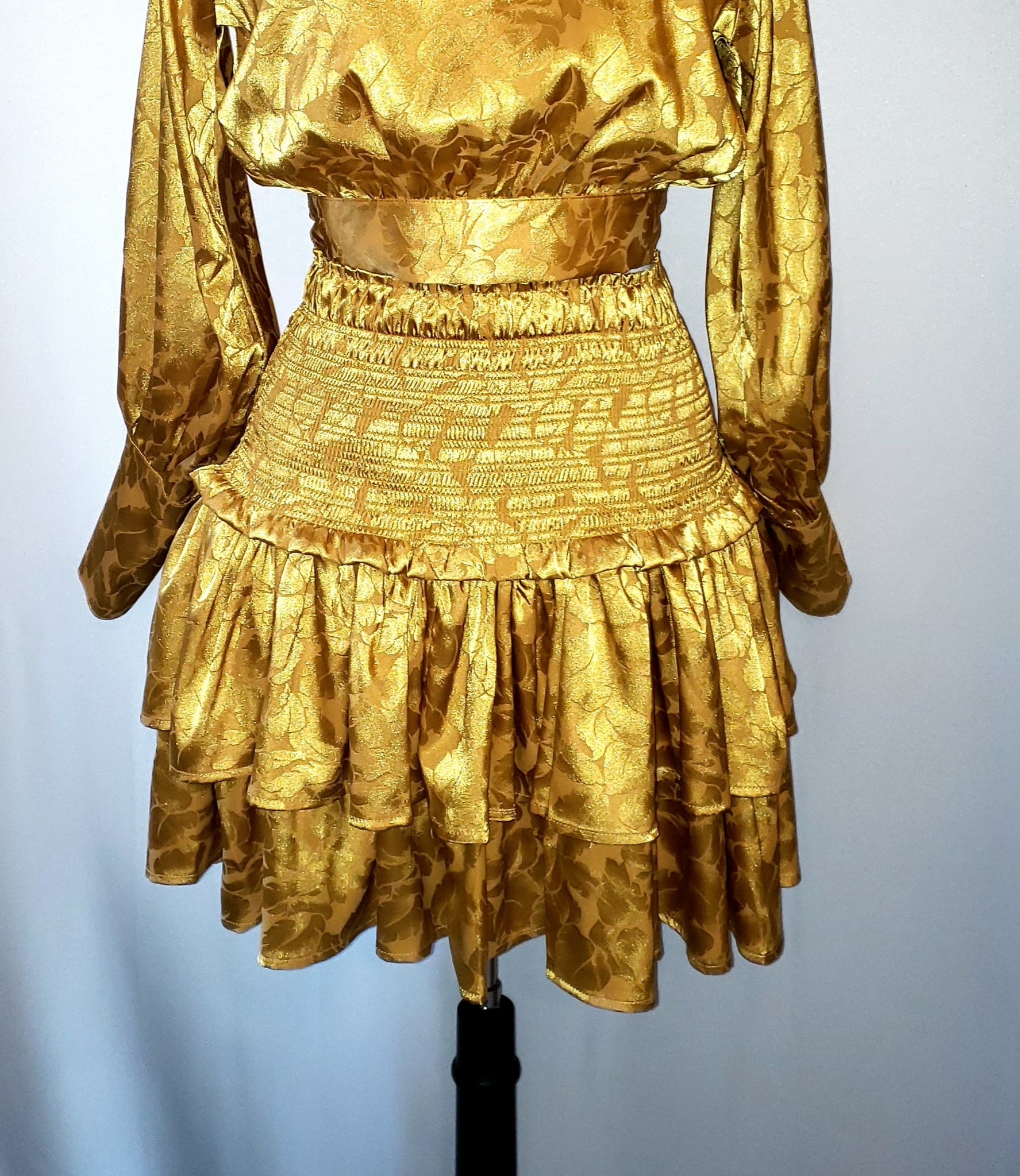 gold skirt ruffle