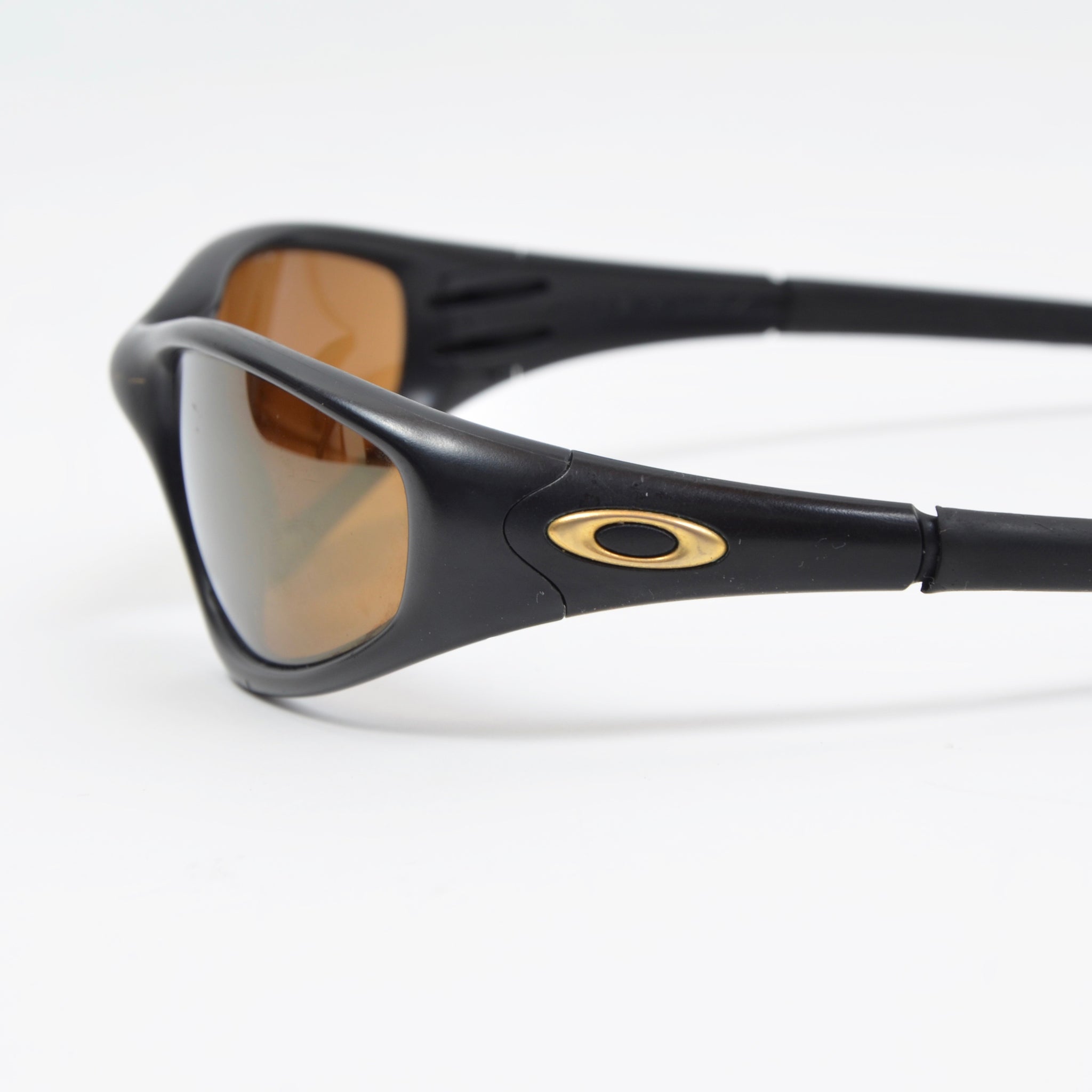 oakley straight jacket black iridium