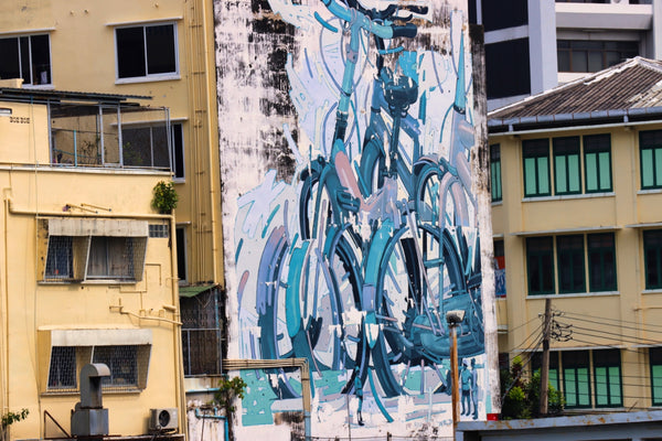 künstlerisch gestaltete Hauswand in Bangkok
