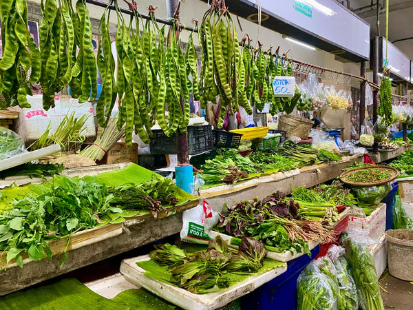 Gemüsestand in der Markthalle von Phuket City