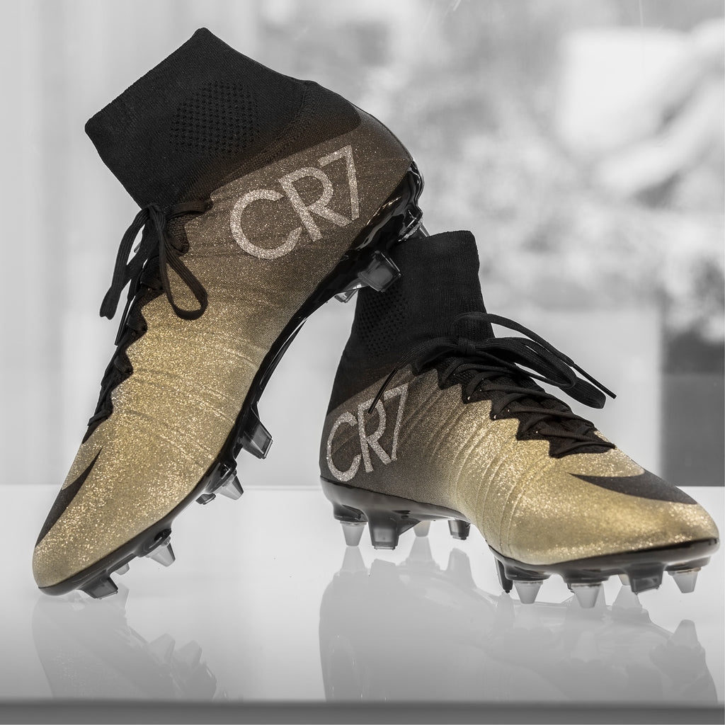 Micro Inserts of CR7 Logo Boots – DiamArt