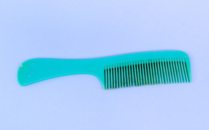 5 Proven Ways to Clean Your Hair Brushes After Head Lice