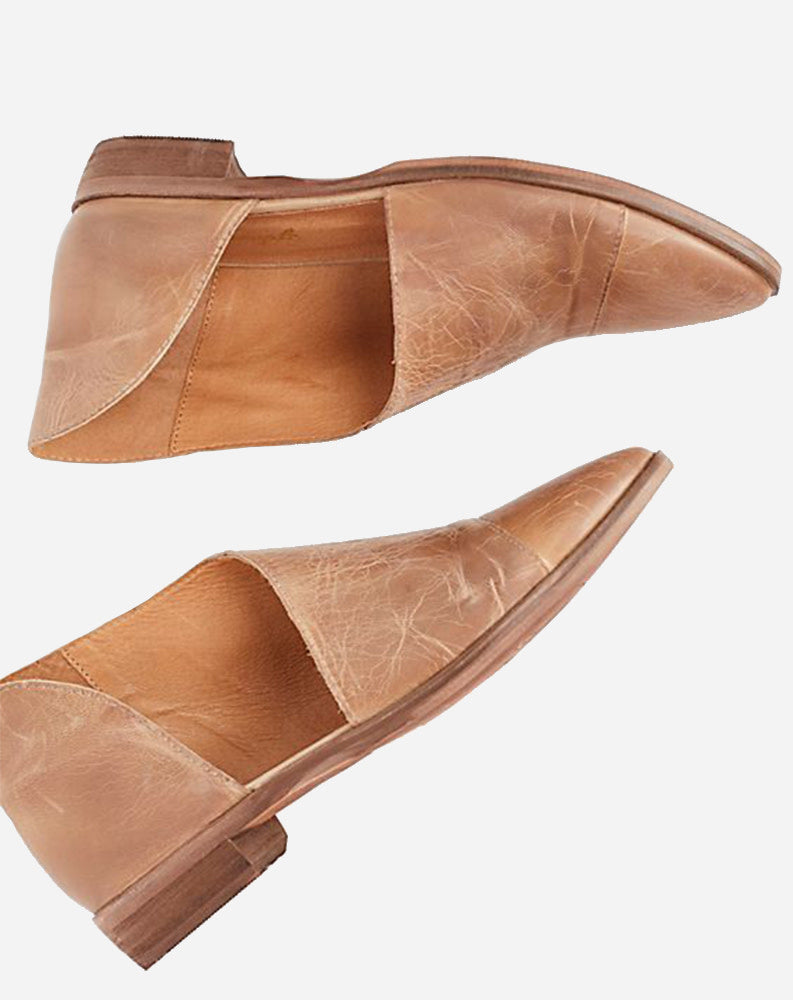 royale pointy toe flat